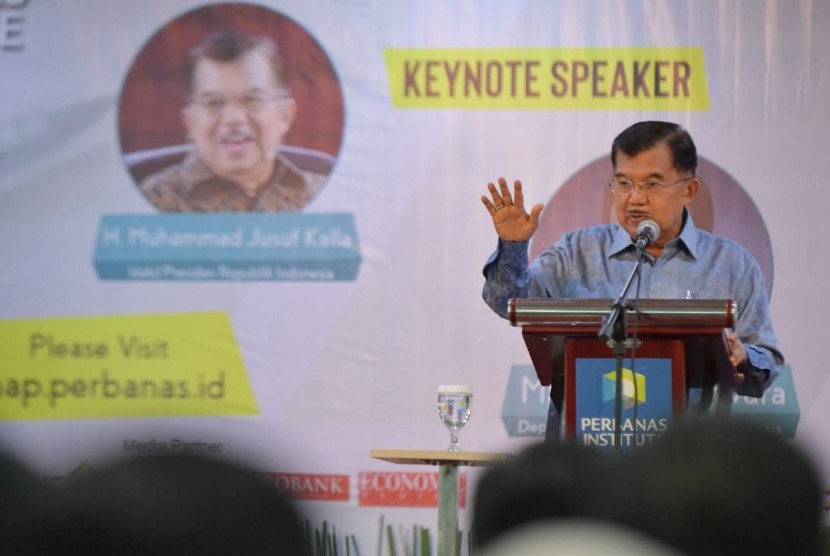 SNAP 2019: Wapres Jusuf Kalla menjadi pembicara kunci pada Seminar Nasional Perbanas Institute 2019 (SNAP 2019) yang bertajuk “Rethinking of Business Model in The Innovation Era: A Consequence of Industry 4.0” di Perbanas Institute  Jl. Perbanas, Karet Kuningan, Setiabudi, K Jakarta Selatan, Rabu (27/2).