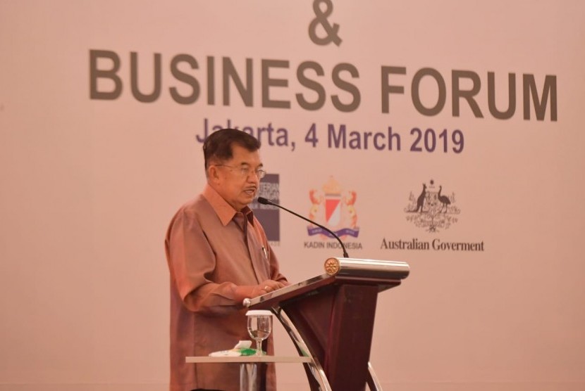Wakil Presiden RI Jusuf Kalla saat menghadiri acara Indonesia-Australia Comprehensive Economic Agreement (IA-CEPA) dan Business Forum di Hotel JS Luwansa, Jalan HR Rasuna Said, Jakarta Selatan, Selasa (4/3).