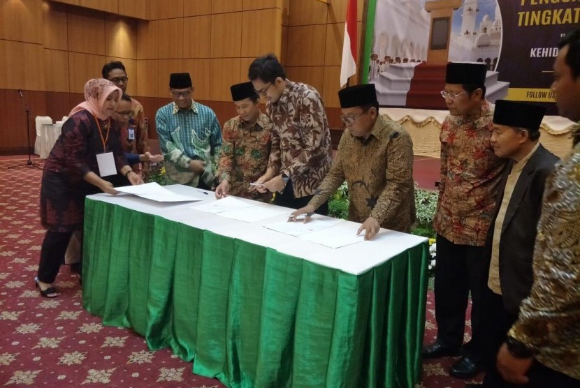 MUI, Kementerian Agama dan Komisi Penyiaran Indonesia menandatangani kesepakatan koordinatif kerjasama (MoU) pada Rabu (13/3).