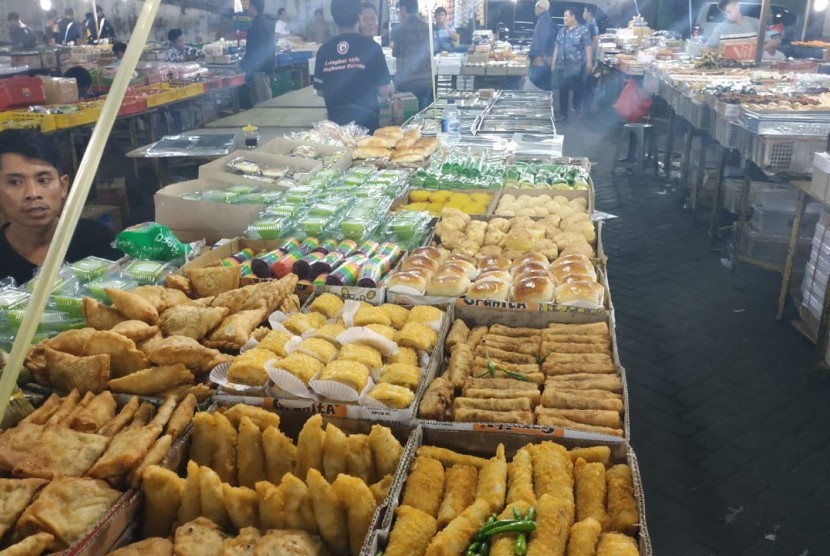 Kisah jatuh bangum Pasar Kue Subuh Senen. (ilustrasi)
