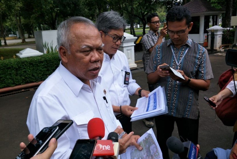 Menteri Pekerjaan Umum dan Perumahan Rakyat Basuki Hadimuljono saat ditemui di Kantor Wakil Presiden, Jakarta, Kamis (11/4).