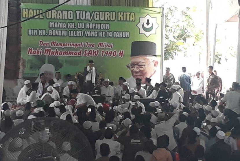 Calon Wakil Presiden (Cawapres) nomor urut 01, KH. Ma'ruf Amin menyampaikan tausiyah dalam acara deklarasi dukungan ulama dan kiai se-Keresidenan Bogor, Cianjur, dan Sukabumi di Pondok Pesantren Nurul Huda, Cijeruk, Kabupaten Bogor, Kamis (11/4) sore.