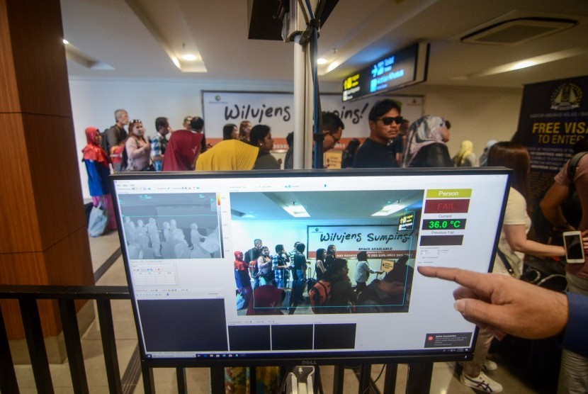 Bandara Husein Sastranegara Bandung memperketat pelayanan untuk mengantisipasi virus korona. Ilustrasi.
