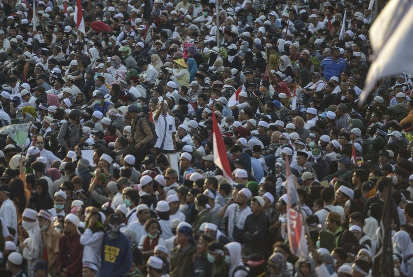 Demonstran menggelar aksi 22 Mei di depan gedung Bawaslu, Jakarta, Rabu (22/5/209). 
