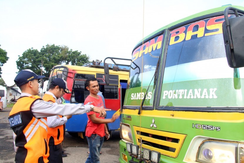 Bus Rute Pontianak-Malaysia dan Brunei Masih Beroperasi.