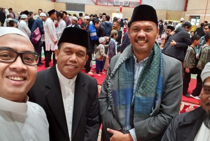 Wakil Rektor Universitas Muhammadiyah Malang (UMM), Profesor Syamsul Arifin (kedua dari kanan) saat berada di Australia, beberapa waktu lalu. 