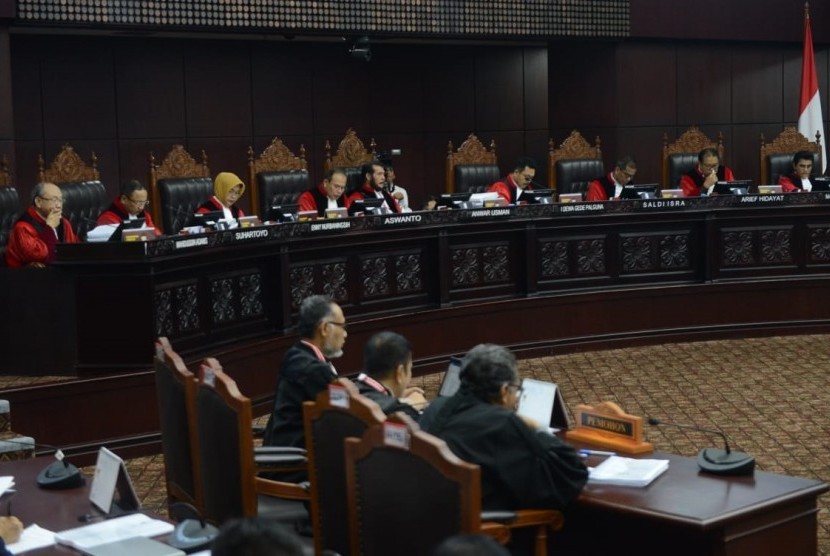 Suasana sidang sengketa Pemilhan Presiden (Pilpres) 2019 di Mahkamah Konstitusi, Jakarta, Selasa (18/6). 