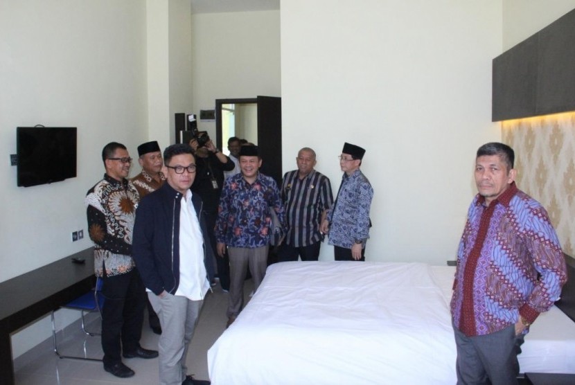  Komisi VIII DPR/RI melakukan peninjauan persiapan Embarkasi  Haji Makassar dalam melayani calon jamaah haji 2019 nanti. 