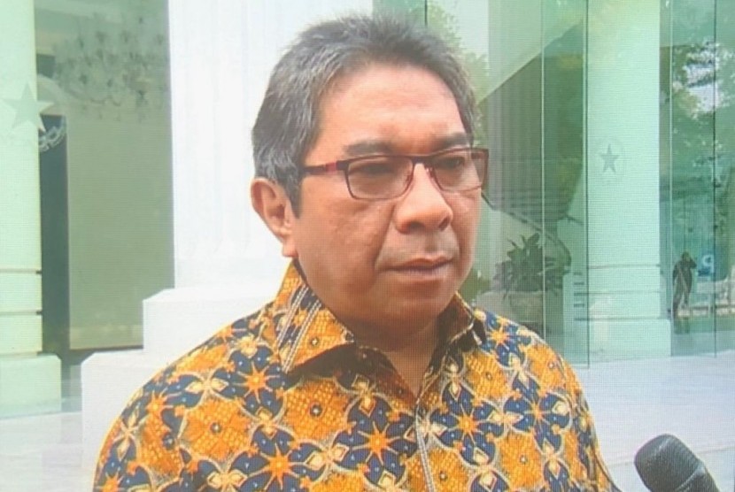 Direktur  Utama Pelindo II Elvyn G Masassya.