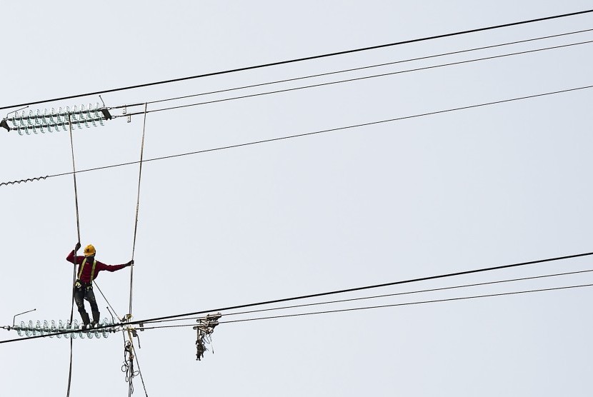 Kabel tegangan tinggi (ilustrasi).