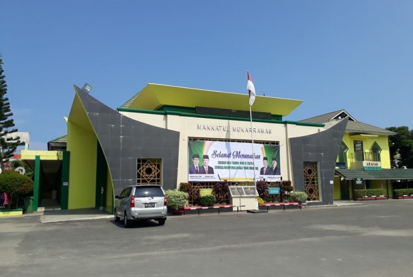 Asrama Haji Padang.