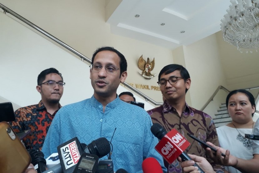 Chief Executive Officer (CEO) Go-Jek Nadiem Makarim menghadap Wakil Presiden Jusuf Kalla di Kantor Wakil Presiden, Jakarta, Selasa (16/7).