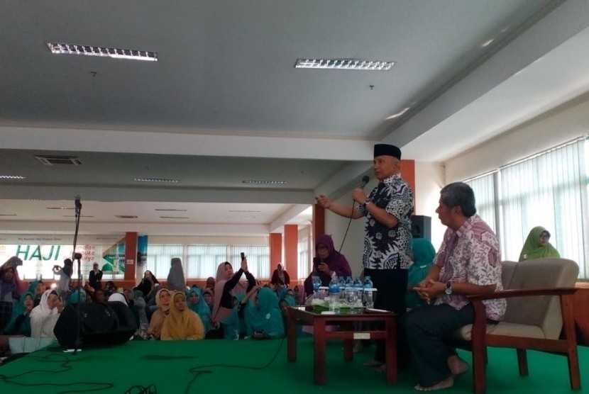 Ketua Dewan Kehormatan Partai Amanat Nasional (PAN) Amien Rais menghadiri Muhasabah dan Munajat di Kantor Dewan Dakwah Islamiyah Indonesia (DDII) pada Sabtu, (20/7).
