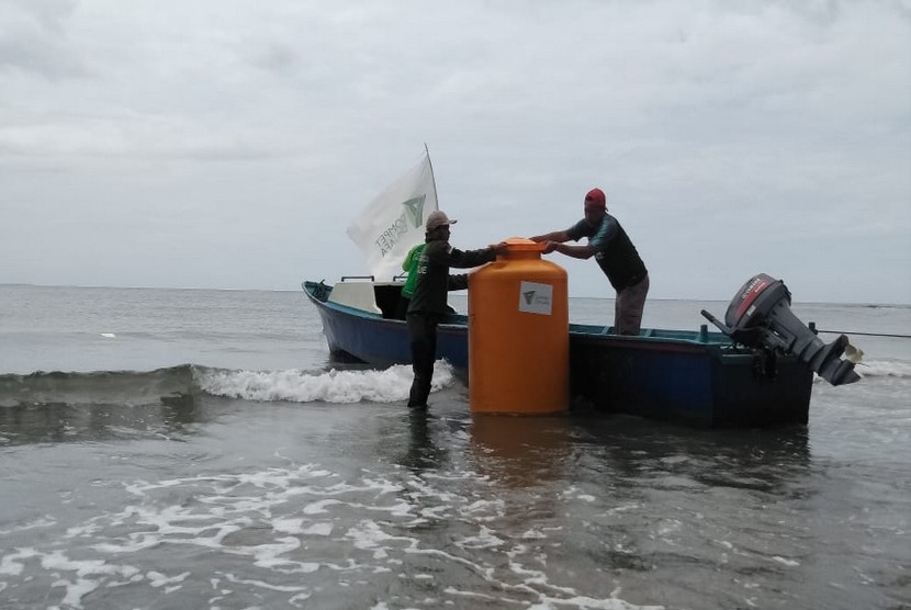 Tim DMC Dompet Dhuafa Salurkan Bantuan Lewat Jalur Laut 