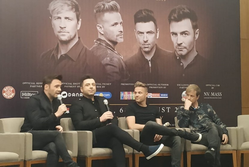 Grup vokal asal Irlandia, Westlife, saat konferensi pers sebelum konser malam kedua, di ICE BSD City, Tangerang, Rabu (7/8).