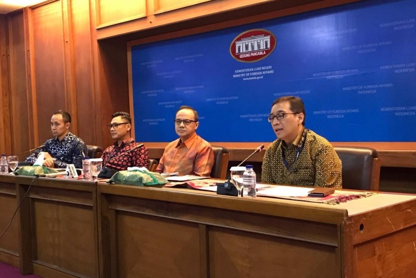 Press Briefing Kementerian Luar Negeri di Ruang Palapa, Kemenlu Jakarta, Kamis (15/8).