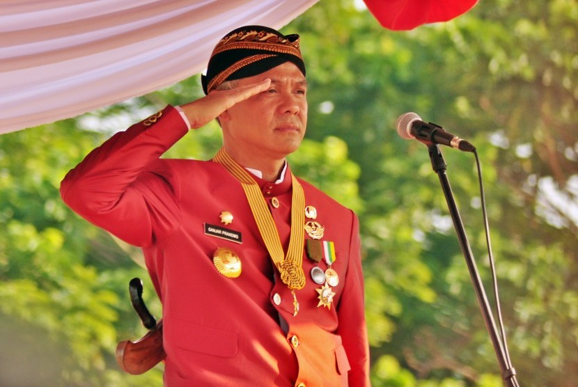 Gubernur Jawa Tengah, Ganjar Pranowo saat memimpin Upacara HUt Provinsi  Jawa Tengah ke-69, di Lapangan Pancasila, Simpanglima, Semarang, Kamis  (15/8).