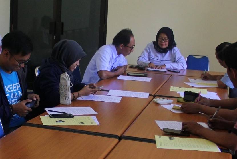 Kepala Dinas Pariwisata Kabupaten Sleman, Sudarningsih (jilbab  hitam), saat konferensi pers Jelajah Wisata 2019 di Kantor Dispar Sleman,  Selasa (20/8). 