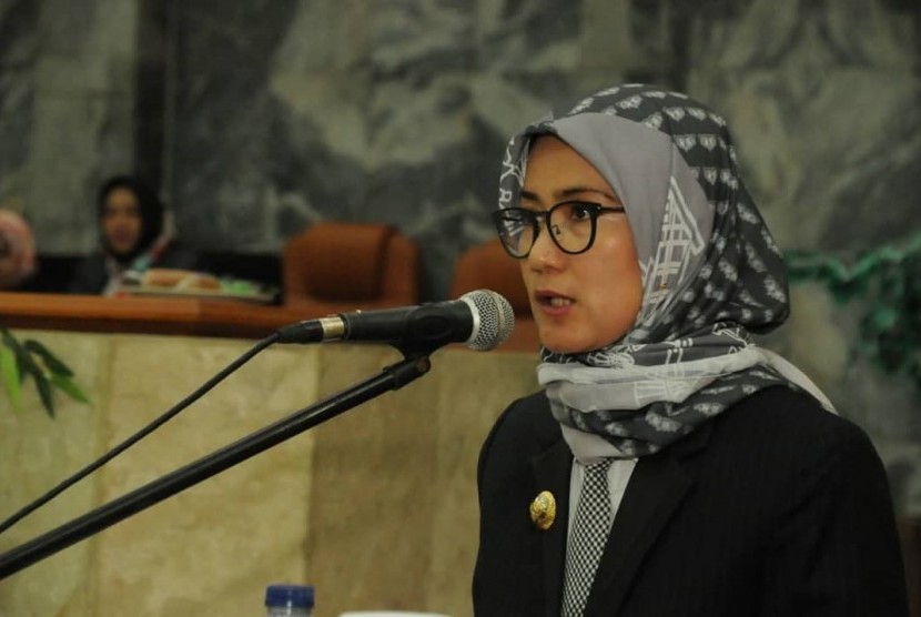 Bupati Minta Lulusan Wasilatul Falah Miliki Akhlak Karimah. Bupati Lebak Iti Octavia Jayabaya 