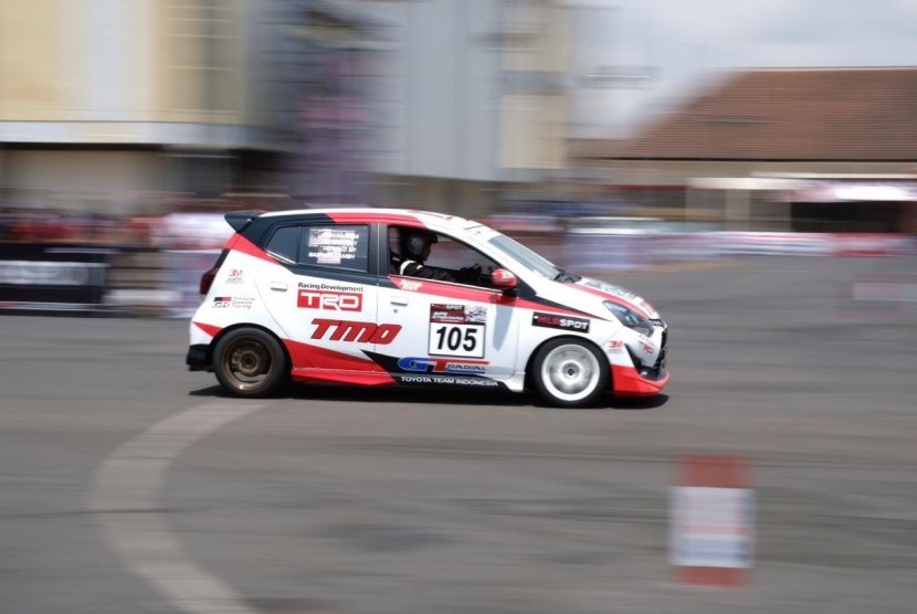 Toyota Team Indonesia (TTI) yang menggunakan New Agya untuk  berkompetisi berhasil merebut puncak klasemen sementara di dua kelas paling  bergengsi yaitu A standard dan F modifikasi. Hasil itu diperoleh usai  memenangkan putaran kedua ajang kejuaraan slalom nasional MLD SPOT Auto  Gymkhana 2019 akhir pekan lalu.