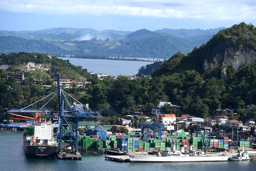 Suasana Pelabuhan Jayapura, Kota Jayapura, Papua, Senin (2/9/2019). 
