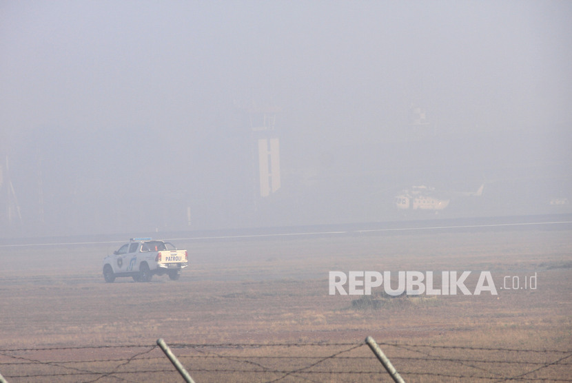 The Syamsudin Noor Airport is covered with thick haze in Banjarbaru, South Kalimantan.