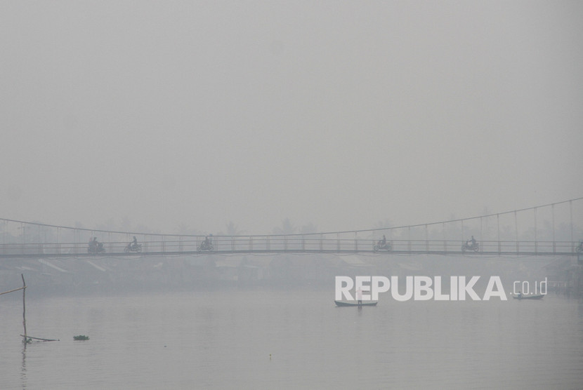 Kabut asap di Banjarmasin, Kalimantan Selatan. (Ilustrasi)