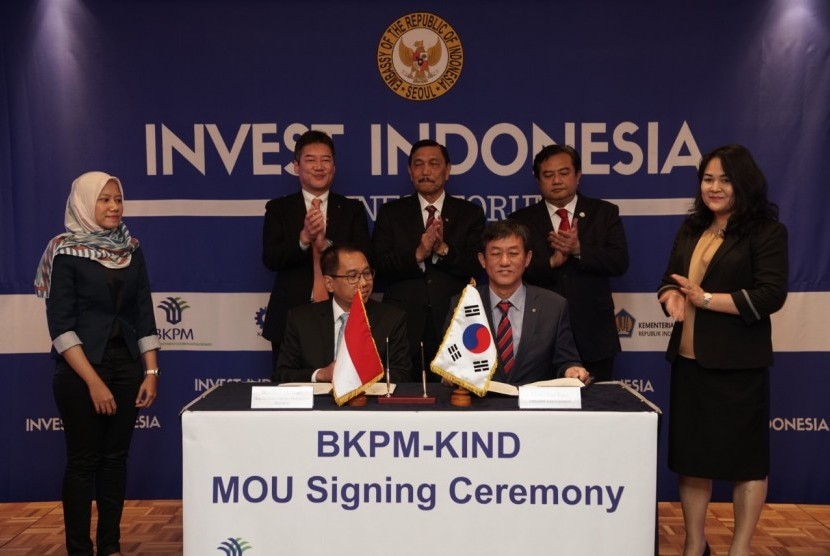 Penandatanganan Nota Kesepahaman antara Pemerintah Indonesia dengan  Korea Overseas Infrastructure & Urban Development Corporation (KIND) dalam  bidang kerjasama infrastruktur dan pembangunan wilayah perkotaan di  Seoul,Jumat (20/9). 