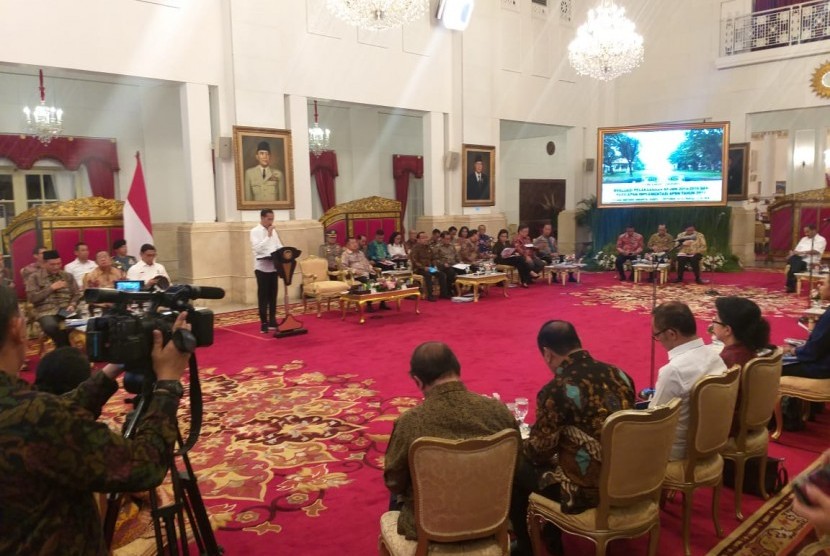 Presiden Jokowi memimpin sidang kabinet paripurna terakhir untuk pemerintah periode 2014-2019, Kamis (3/10). 