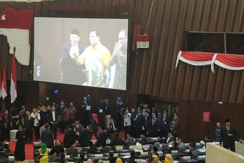 Suasana pemilihan ketua MPR di Kompleks Parlemen, Senayan, Jakarta, Kamis (3/10). 