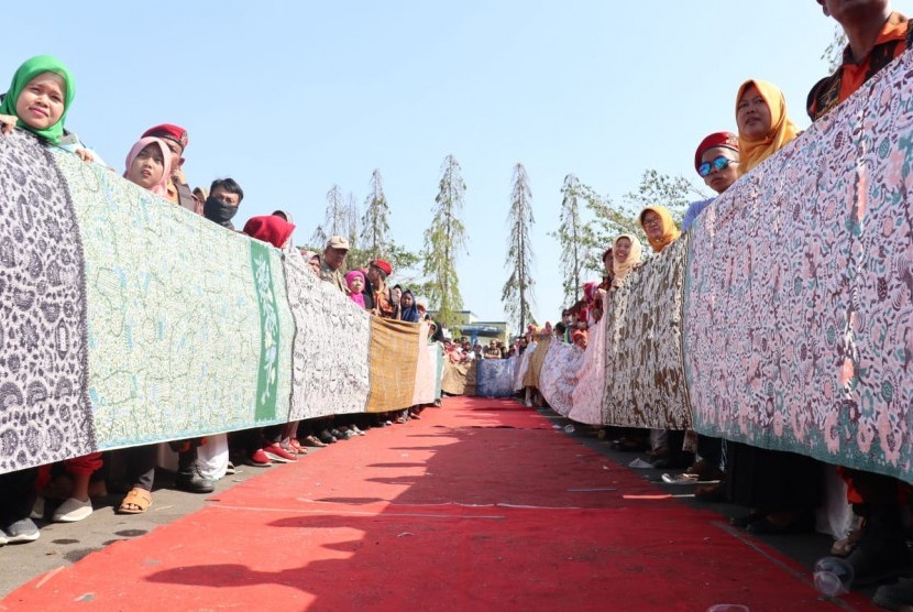 Batik tulis complongan Indramayu. 