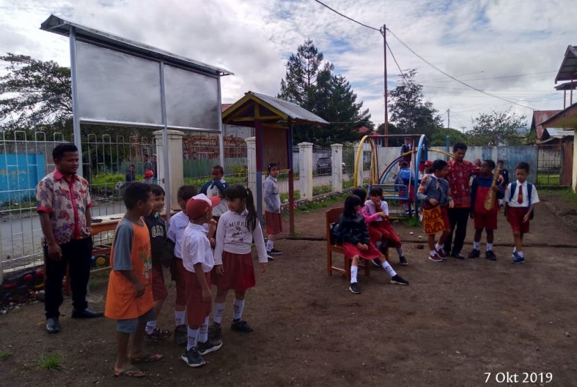 [Ilustrasi] Kegiatan beberapa sekolah di Wamena, Papua, Senin (7/10). Di antaranya di SMAN 1 Wamena dan SMPN 1 Wamena.