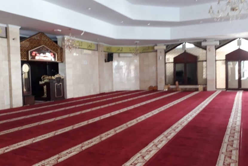 Kondisi Masjid Al Falah, Pejompongan, Jakarta Pusat pada Rabu, (9/10). Masjid itu jadi buah bibir lantaran diduga jadi lokasi pemukulan, penyekapan hingga persekusi terhadap Ninoy Karundeng. 