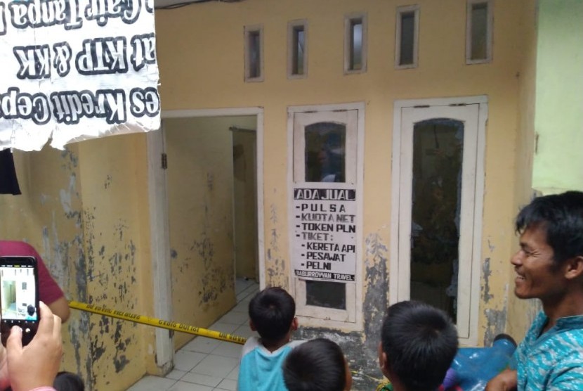 Kediaman tersangka pelaku penusukan Menkopolhukam Wiranto, SA (31) dan FA (21) di Kampung sawah, Menes, Pandeglang, Banten, Kamis (10/10). 