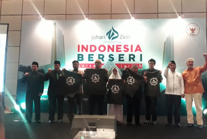 Lembaga Filantropi, Johari Zein Foundation meluncurkan program Indonesia Berseri, Bersedekah Jariyah untuk membangun 99 masjid di Jakarta pada Kamis (17/10).