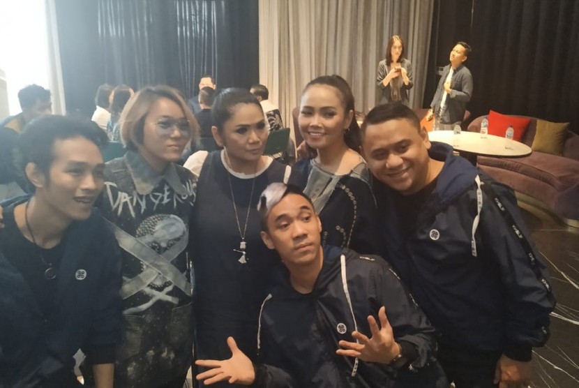 Vina Panduwinata and Her Close Friends, saat jumpa pers IceFest Music Concert 2019, di Jakarta Selatan, Kamis (17/10). 