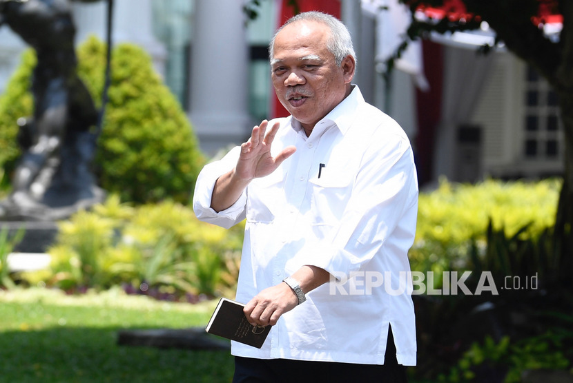 Menteri PUPR 2014-2019 Basuki Hadimuljono tiba di Kompleks Istana Kepresidenan di Jakarta, Selasa (22/10/2019).