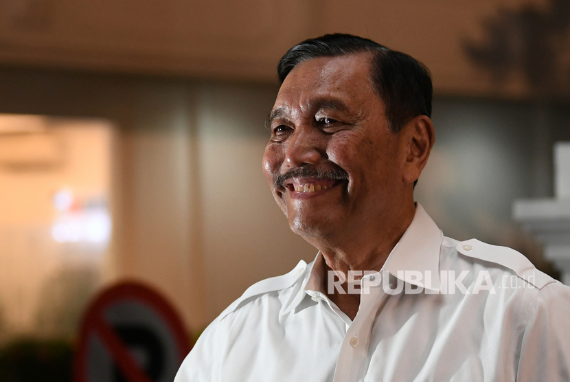 Menteri Koordinator Bidang Maritim dan Investasi Luhut Binsar Pandjaitan. Luhut mengatakan, tiga bulan ke depan merupakan masa kritis.