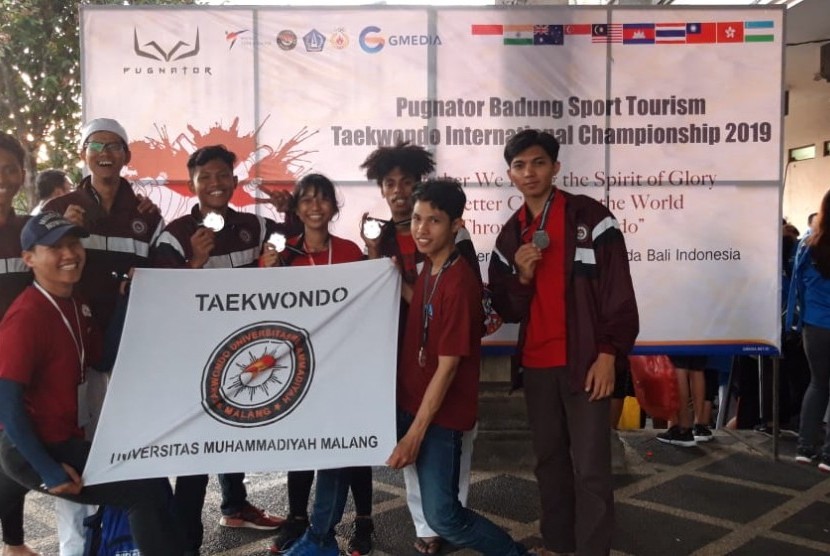 Kontingen Taekwondo Universitas Muhammadiyah Malang (UMM) berhasil menyabet tujuh medali di ajang Taekwondo Internasional Pugnator Badung Sport Week 2019. 
