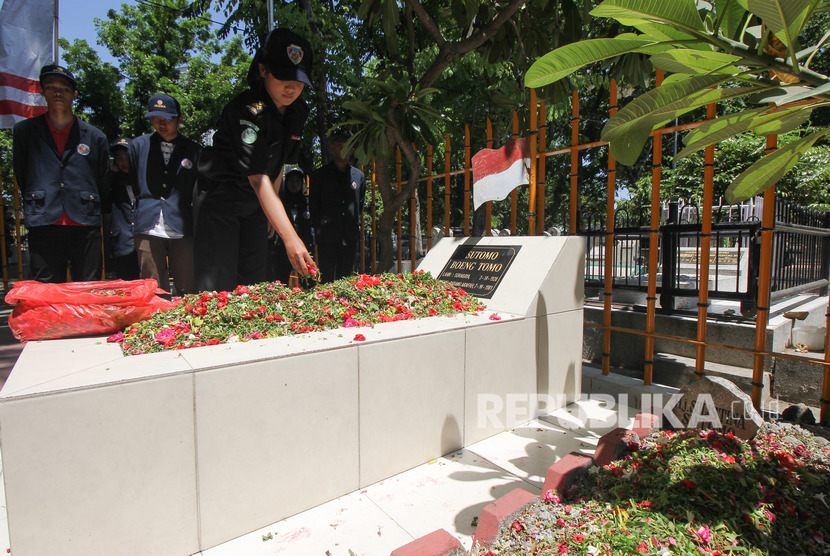 Makam Pahlawan Nasional Bung Tomo di Tempat Pemakaman Umum (TPU) Ngagel, Surabaya, Jawa Timur (ilustrasi) 