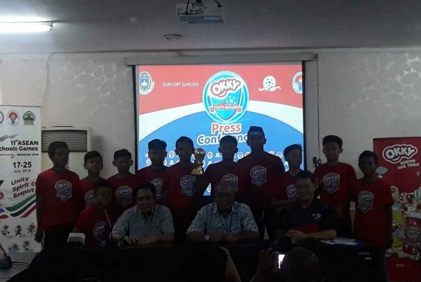 Penutupan Rangkaian Kegiatan Okky Youth Soccer League 2019 di Kemenpora, Jakarta, Jumat (22/11). 