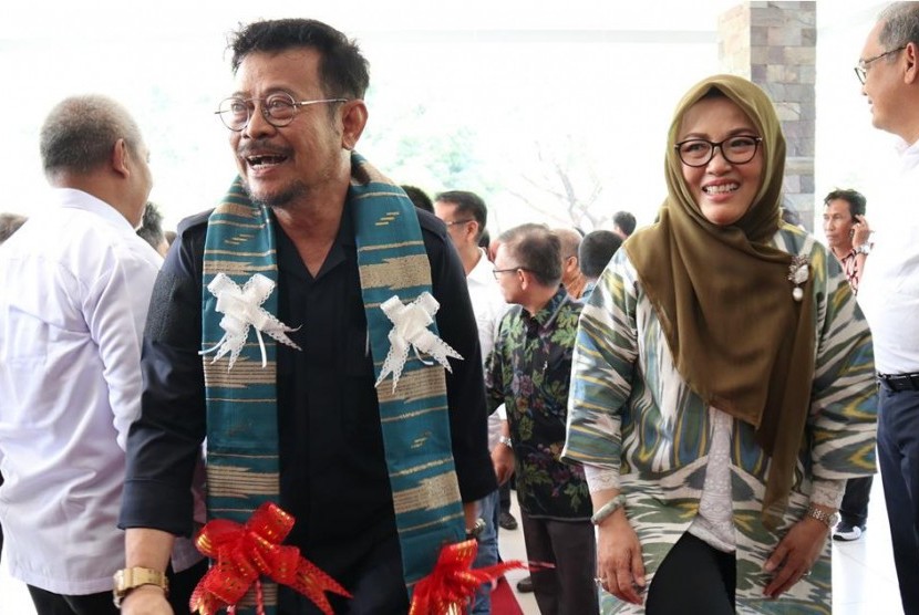 Mentan Syahrul Yasin Limpo memberikan kuliah umum di Unhas, Selasa (26/11). 