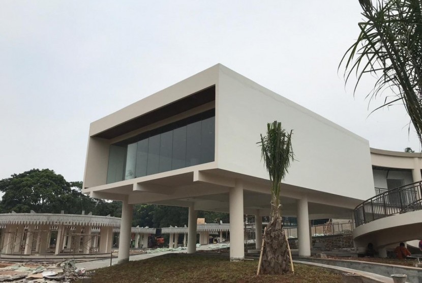 Pembangunan Alun-alun Kota Depok di Jalan Boulevard Grand Depok City (GDC), Kecamatan Cilodong, Kota Depok ditargetkan selesai pada 27 Desember 2019. Rencananya Alun-alun Kota Depok akan dibuka untuk umum pada awal tahun baru, 1 Januari 2020.