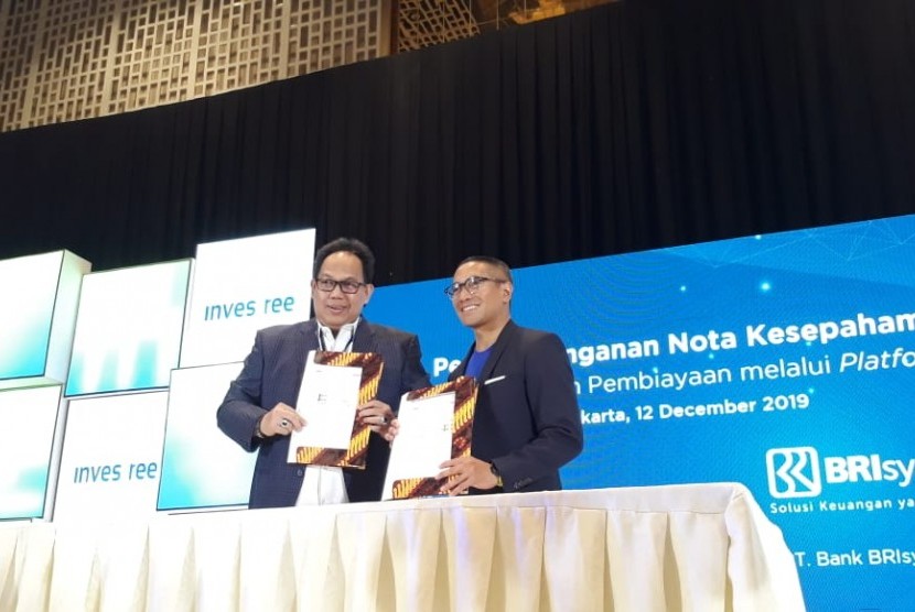 BRI Syariah dan Investree menandatangani kerja sama channeling pembiayaan. Penandatanganan nota kesepahaman tersebut dalam acara Investree Conference (i-Con) 2019 di Jakarta, Rabu (12/12). 