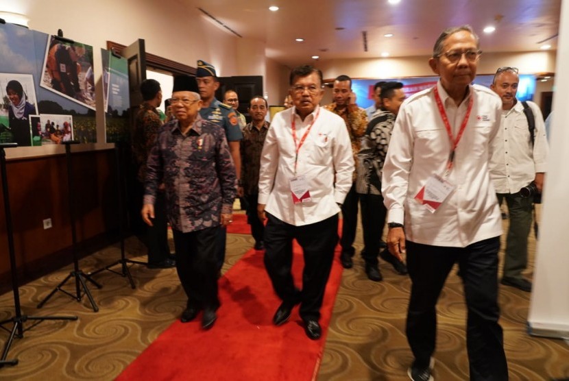 Wakil Presiden Ma'ruf Amin saat menghadiri acara Musyawarah Nasional XXI Palang Merah Indonesia Tahun 2019 di Hotel Millenium, Jakarta, Senin (16/12).