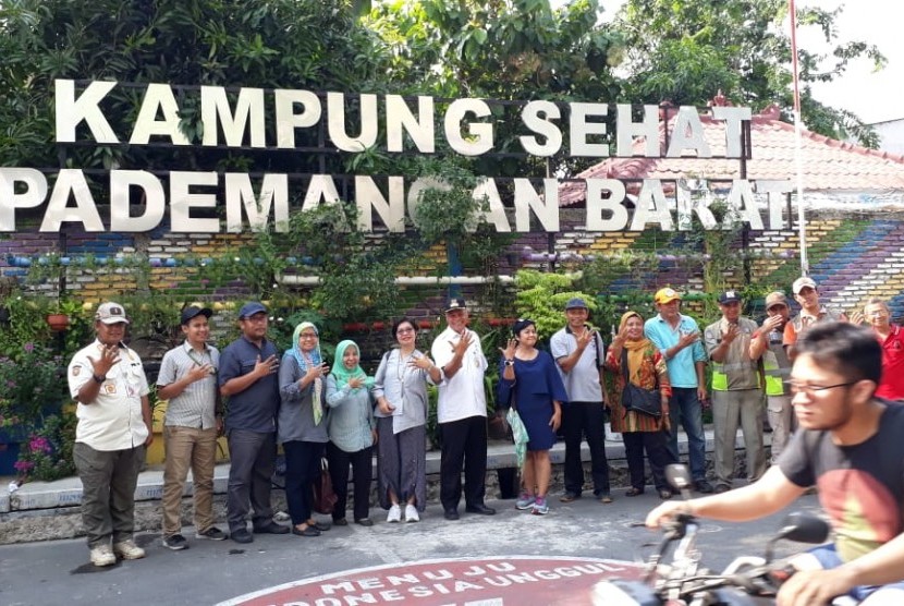 Program sanitasi untuk masyarakat kota (Simaskota) ini membebaskan Jakarta dari praktik Buang Air Besar Sembarangan (STOP BABS).  Delapan kelurahan dari 65 kelurahan di Jaksel dinyatakan bebas dari BAB sembarangan.