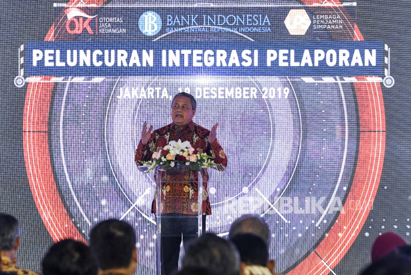 Gubernur Bank Indonesia Perry Warjiyo menyampaikan sambutan disela-sela Peluncuran Integrasi Pelaporan di Kantor Bank Indonesia, Jakarta, Kamis (19/12/2019).