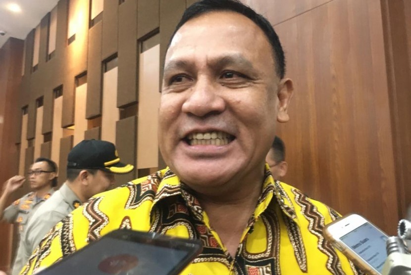 Ketua Komisi Pemberantasan Korupsi (KPK) Firli Bahuri saat memberikan keterangan kepada wartawan di Gedung Bareskrim Polri, Jakarta Selatan, Kamis (26/12).