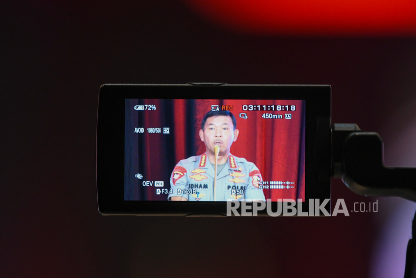 Kapolri Jenderal Pol Idham Azis menyampaikan paparan saat rilis akhir tahun 2019 Polri di Jakarta, Sabtu (28/12/2019).