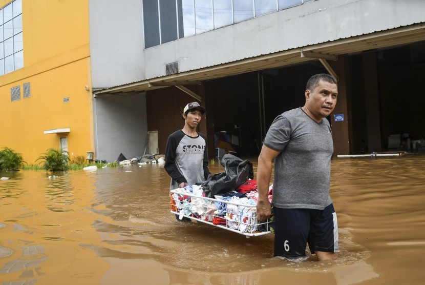 Banjir Jakarta merendam sejumlah perumahan termasuk di Kawasan Mampang. Foto ilustrasi banjir Jakrta